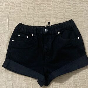 Gianni Bini Black Shorts, size small. NWT